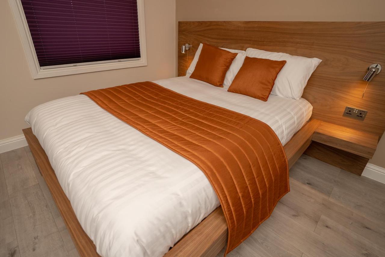 Eagle Hotel Luton Airport Экстерьер фото
